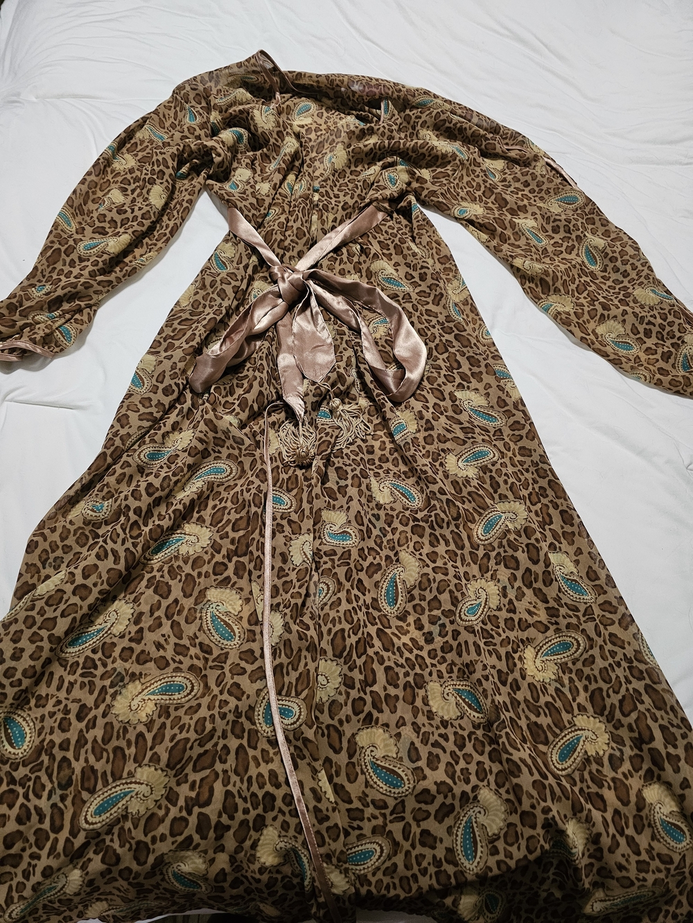 3- Piece Vintage Set Brown Paisley Leopard Print Long Sleeve Robe with Satin Tie